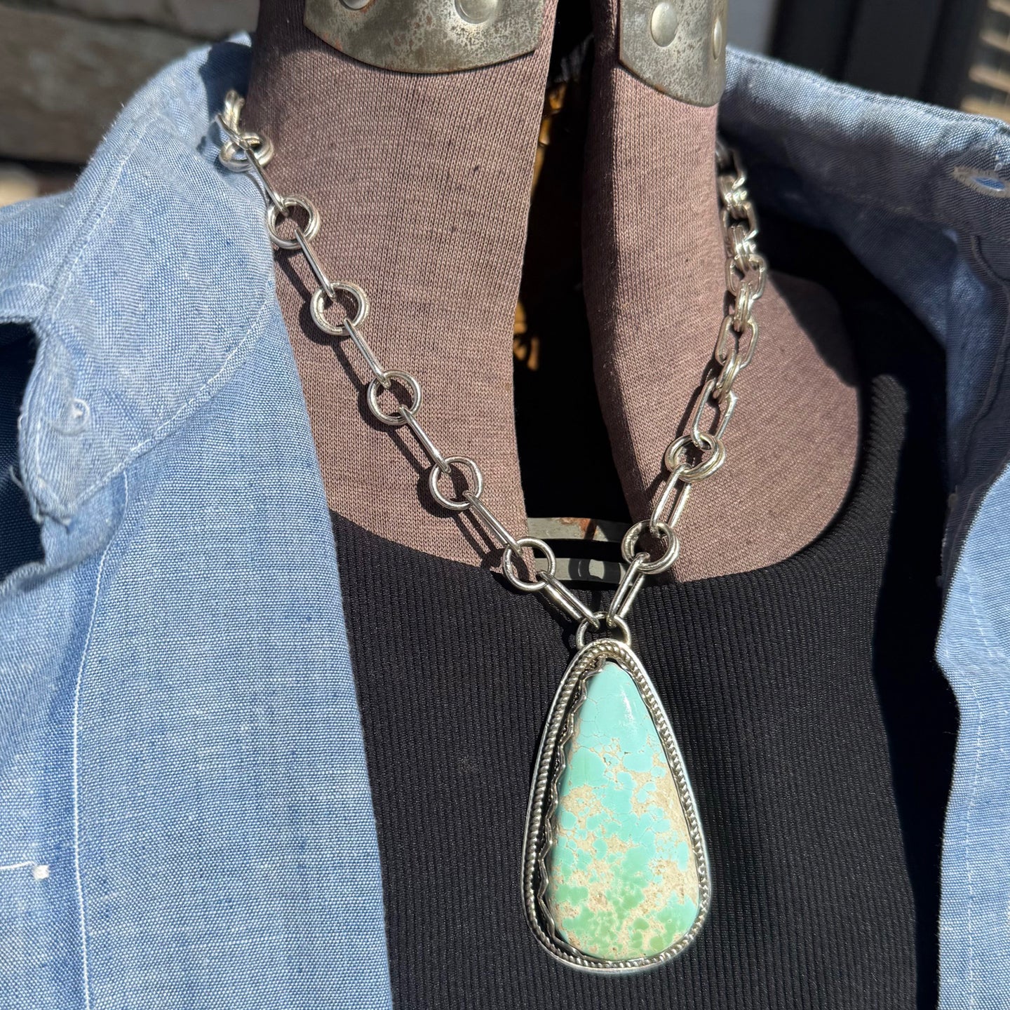 Clarissa and Vernon Hale 'Teardrop' Pale Royston Chunky Choker